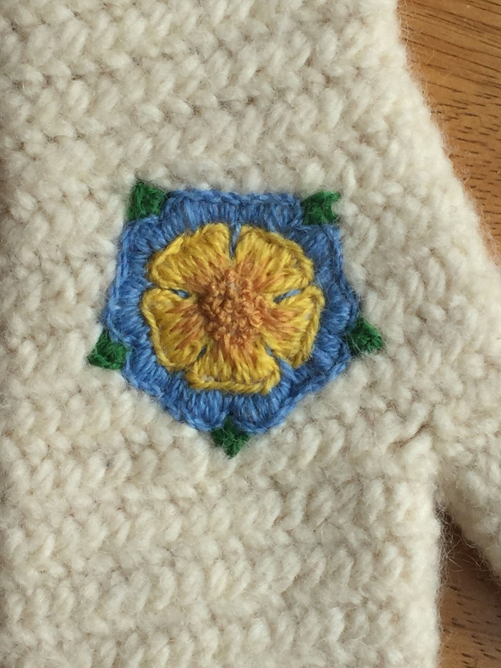 Embroidered Naalbinded Mitten,&nbsp;QoC